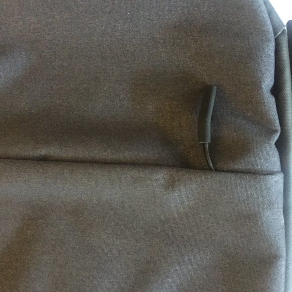 NEW Incase City Black Backpack for MacBook 17'' / iPad 360 Impact - Picture 9 of 13